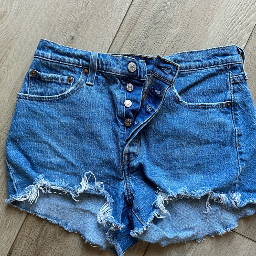 Levi's Button Fly cutoff Short Denim Shorts - Size 29